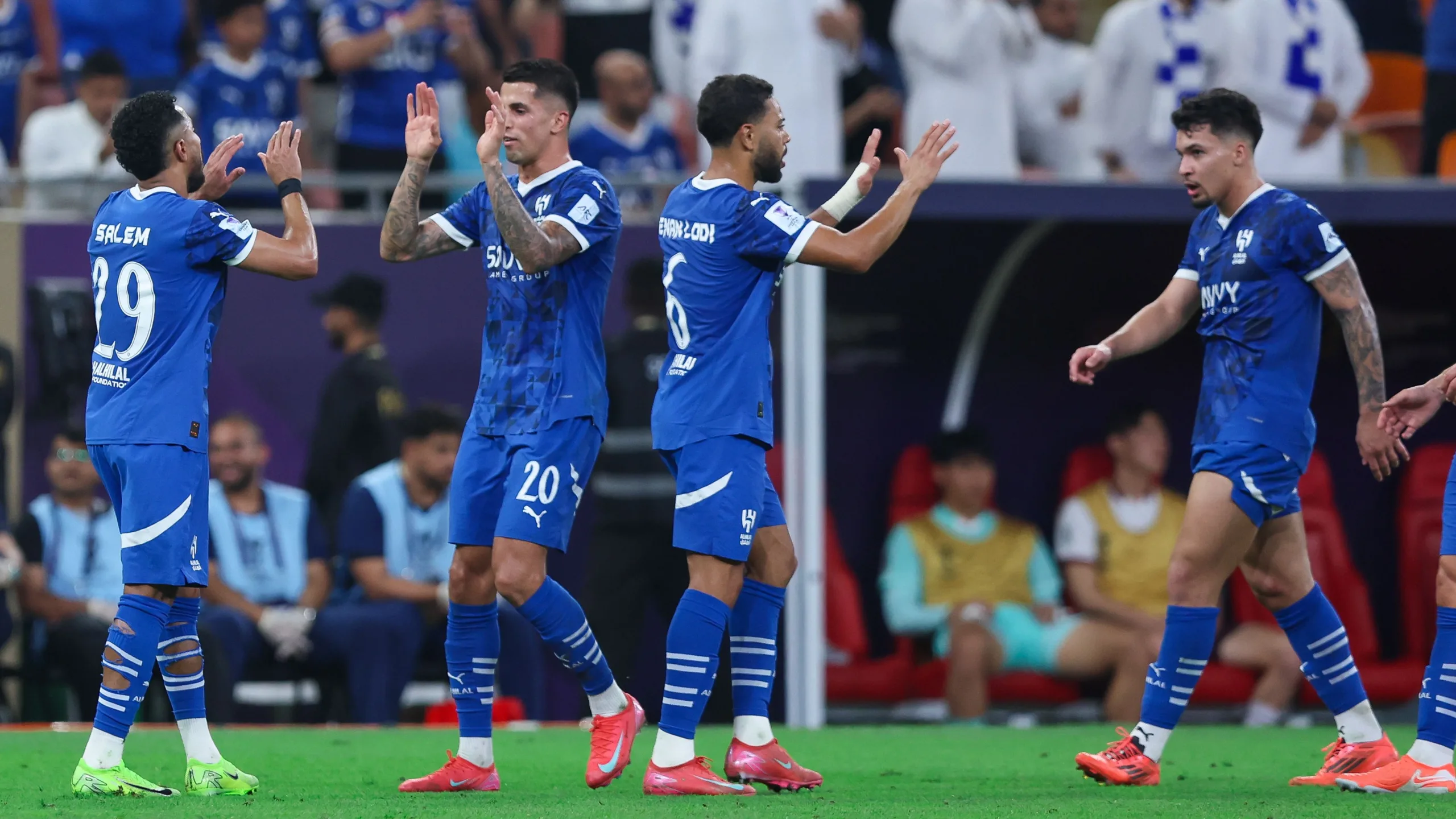الهلال، الرجاء والعين: ثلاث قصص عربية بنهاية متشابهة الهلال، الرجاء والعين: ثلاث قصص عربية بنهاية متشابهة