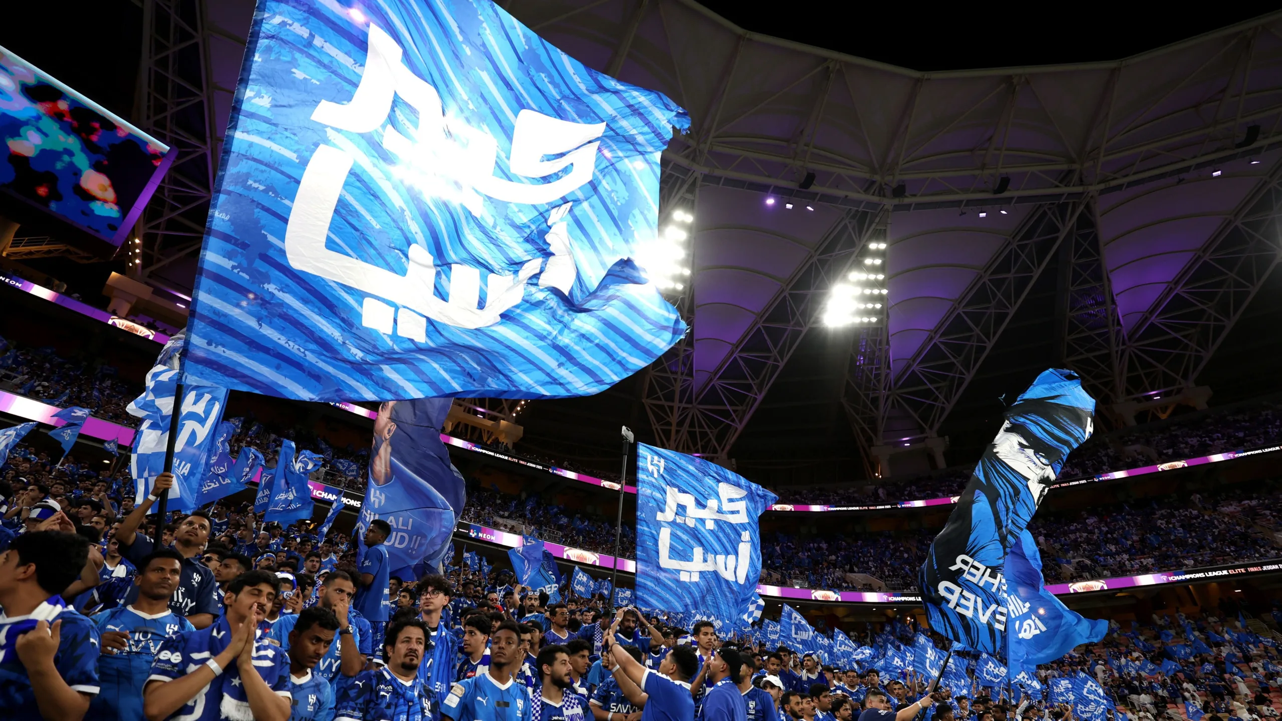 مدرجات كووورة: جماهير الهلال تتجاهل نجوم الفرق المنافسة في كأس العالم للأندية مدرجات كووورة: جماهير الهلال تتجاهل نجوم الفرق المنافسة في كأس العالم للأندية