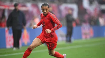 ساني arrives in Turkey in preparation for his transfer to Galatasaray.