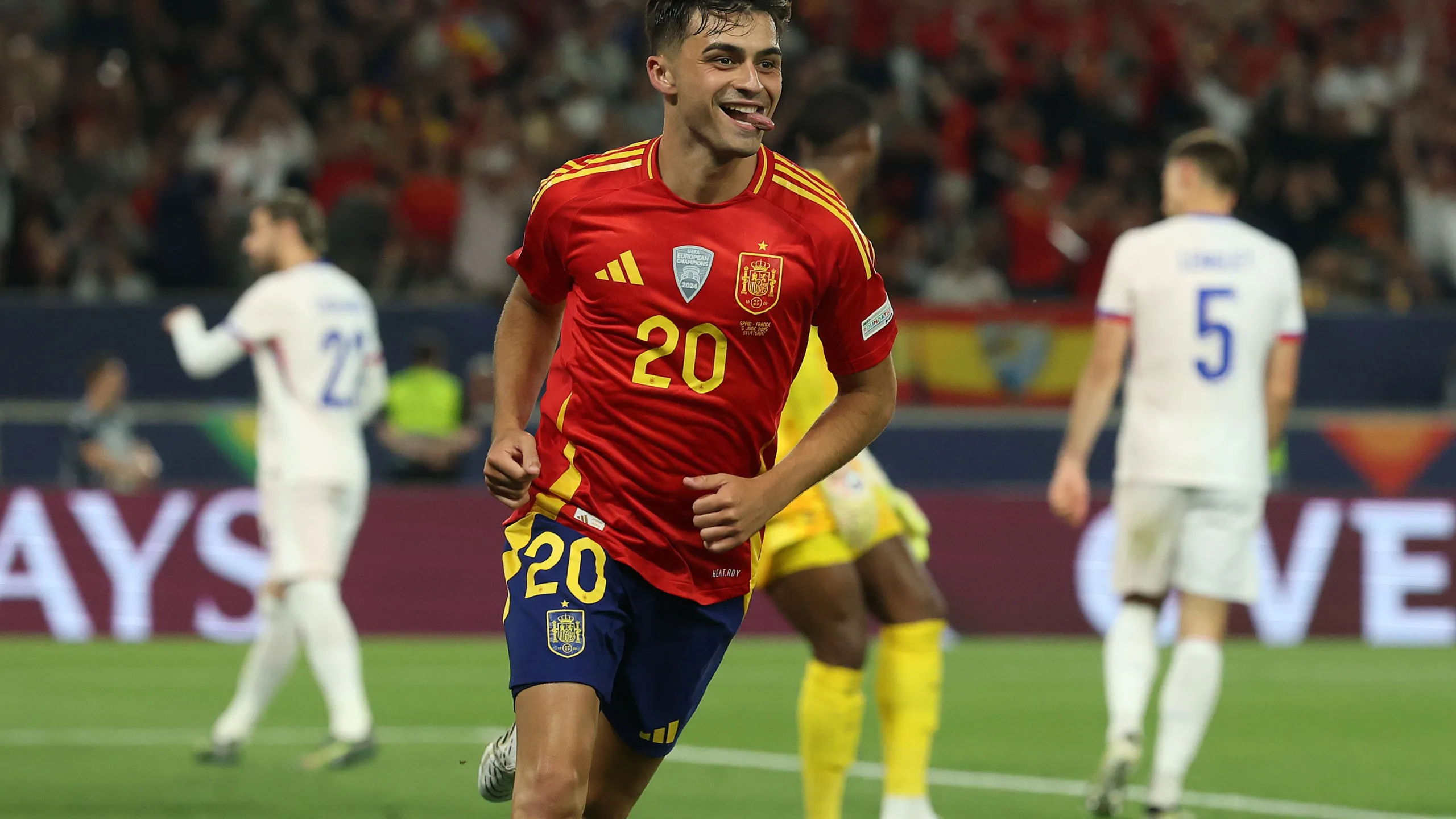 بيدري يبرز بأداء مميز مع منتخب إسبانيا
