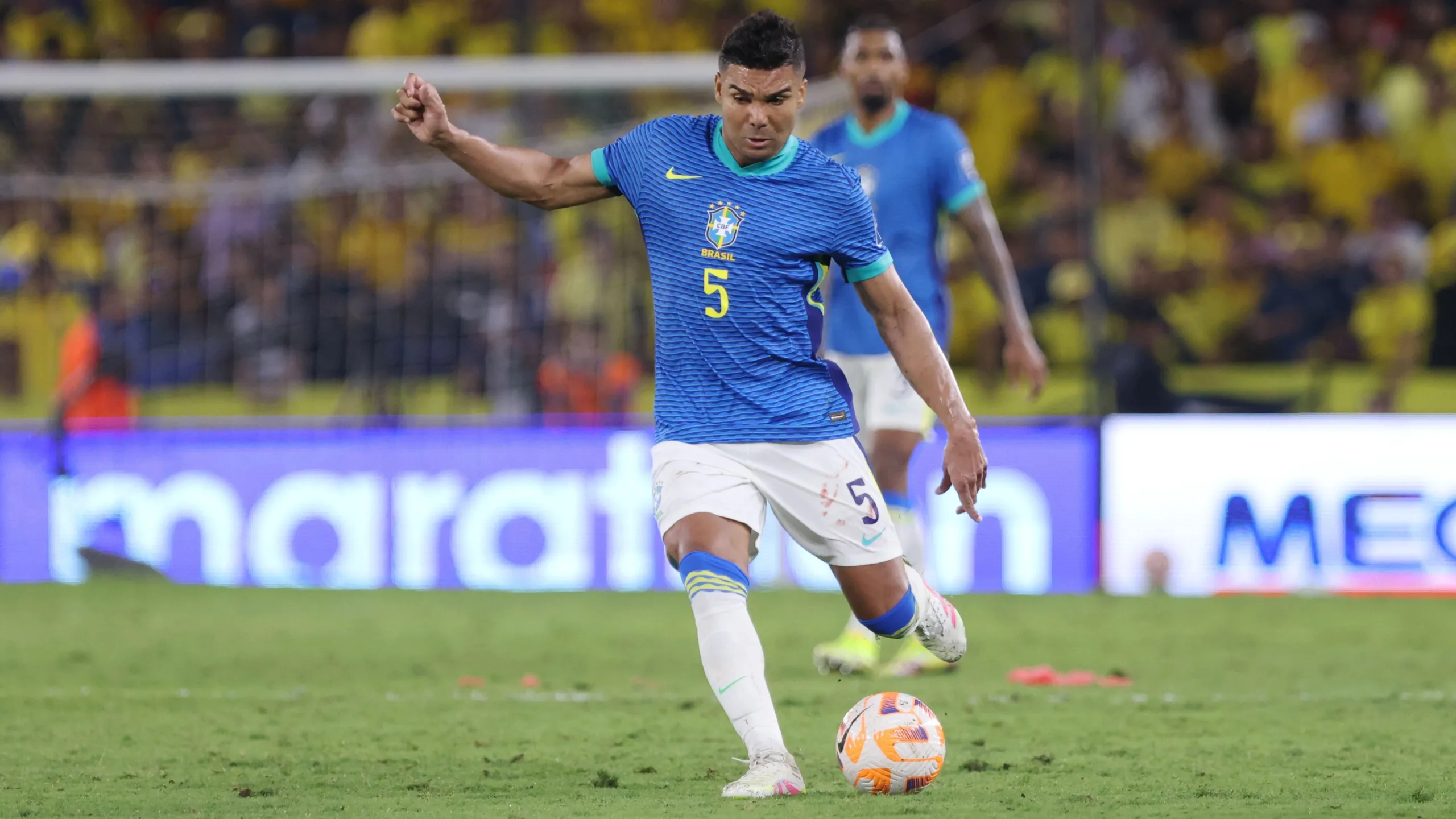 كاسيميرو يشدد على أهمية تركيز البرازيل على الجانب الهجومي في مواجهة باراجواي كاسيميرو يشدد على أهمية تركيز البرازيل على الجانب الهجومي في مواجهة باراجواي