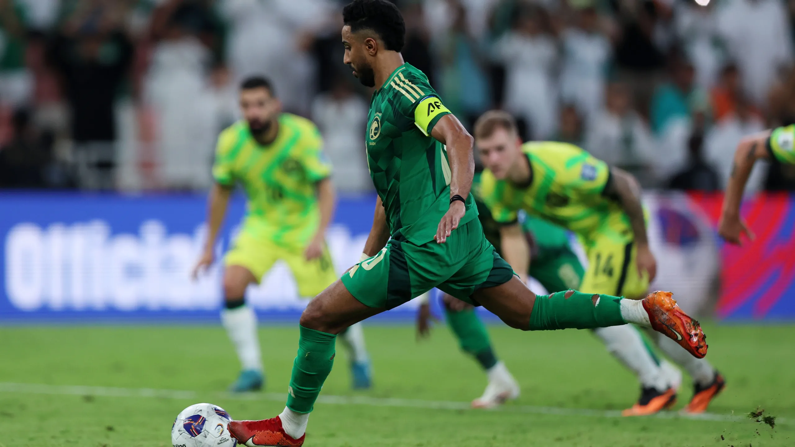 تراجع أداء الدوسري وأضاع 7 نقاط مما أفسد آمال السعودية تراجع أداء الدوسري وأضاع 7 نقاط مما أفسد آمال السعودية