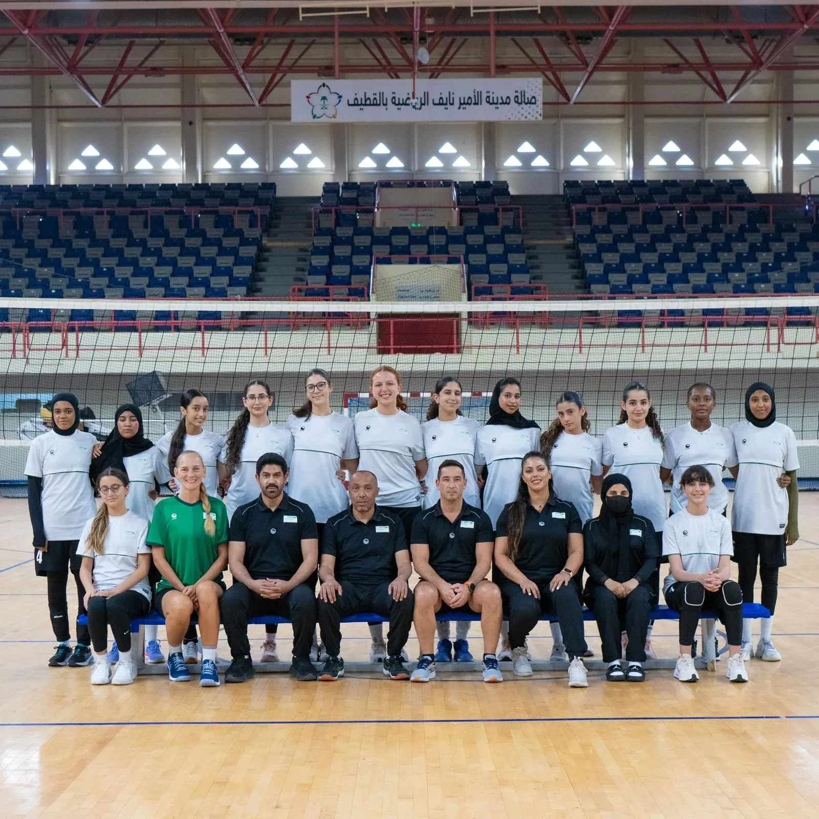 فتيات منتخب الأخضر يواصلن تحضيراتهن للبطولة الآسيوية فتيات منتخب الأخضر يواصلن تحضيراتهن للبطولة الآسيوية