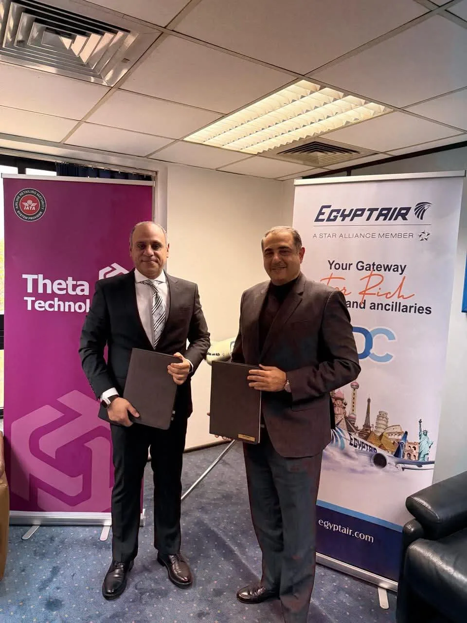 «مصر للطيران» تبرم اتفاقية شراكة مع شركة «Theta Technologies» «مصر للطيران» تبرم اتفاقية شراكة مع شركة «Theta Technologies»