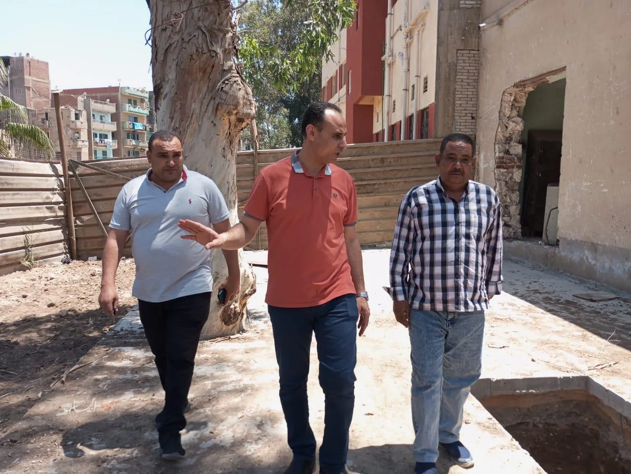 وكيل وزارة الصحة في الشرقية يتفقد سير أعمال تطوير قسم المركبات وكيل وزارة الصحة في الشرقية يتفقد سير أعمال تطوير قسم المركبات