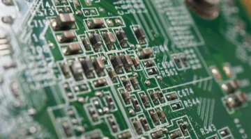 شركة «AheadComputing» الأمريكية تحصد 21.5 مليون دولار لتعزيز تطوير جيل جديد من المعالجات الرقمية