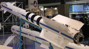 «R-73» في مهمة «خطر».. درع «ضعيف» أمام صواريخ روسيا