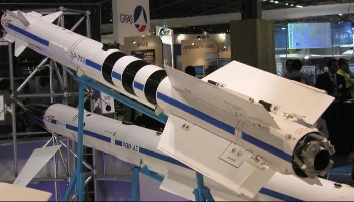 «R-73» في مهمة «خطر».. درع «ضعيف» أمام صواريخ روسيا «R-73» في مهمة «خطر».. درع «ضعيف» أمام صواريخ روسيا