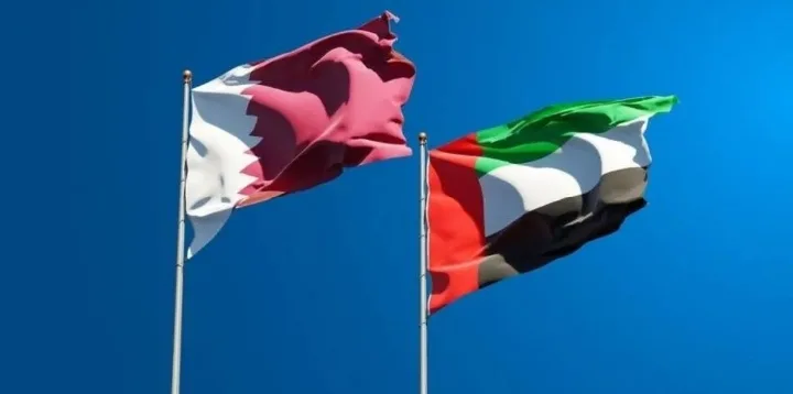 الرئيس الإماراتي يرحب برئيس وزراء وزير خارجية قطر الرئيس الإماراتي يرحب برئيس وزراء وزير خارجية قطر