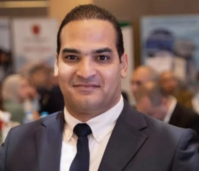 إلقاء القبض على “محتال السيارات” في الإمارات.. والضحايا يطلبون من أبوظبي تسليمه لمصر إلقاء القبض على “محتال السيارات” في الإمارات.. والضحايا يطلبون من أبوظبي تسليمه لمصر