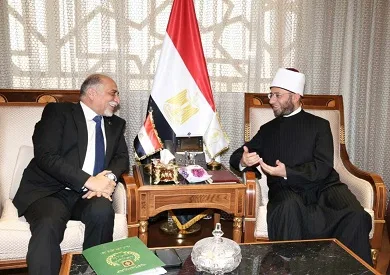 وزير الأوقاف وشيخ الطرق الصوفية يناقشان سبل التعاون لتحديث الخطاب الديني وزير الأوقاف وشيخ الطرق الصوفية يناقشان سبل التعاون لتحديث الخطاب الديني