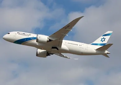 لف وارجع مرة أخرى: رحلة تقلع من نيويورك ثم تعود إلى نفس المطار بعد إغلاق الأجواء الإسرائيلية لف وارجع مرة أخرى: رحلة تقلع من نيويورك ثم تعود إلى نفس المطار بعد إغلاق الأجواء الإسرائيلية