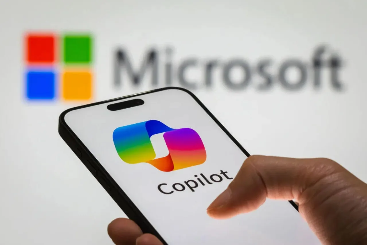 «مايكروسوفت» تسعى لاستقطاب مليون مستخدم إضافي لنموذج «Copilot» «مايكروسوفت» تسعى لاستقطاب مليون مستخدم إضافي لنموذج «Copilot»