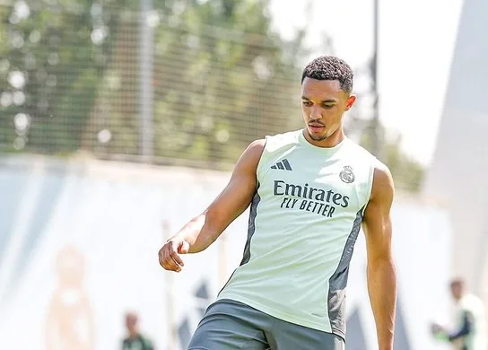 أرنولد يبدأ تدريباته الأولى مع ريال مدريد