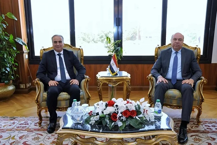 وزير الطيران يجتمع برئيس جهاز حماية المستهلك لمناقشة سبل التعاون لتعزيز حقوق الركاب والسياح وزير الطيران يجتمع برئيس جهاز حماية المستهلك لمناقشة سبل التعاون لتعزيز حقوق الركاب والسياح