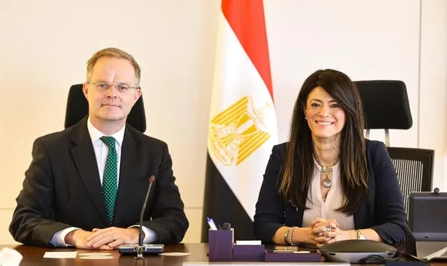 المشاط تتناول مع سفير المملكة المتحدة في مصر تعزيز العلاقات الاقتصادية المشاط تتناول مع سفير المملكة المتحدة في مصر تعزيز العلاقات الاقتصادية