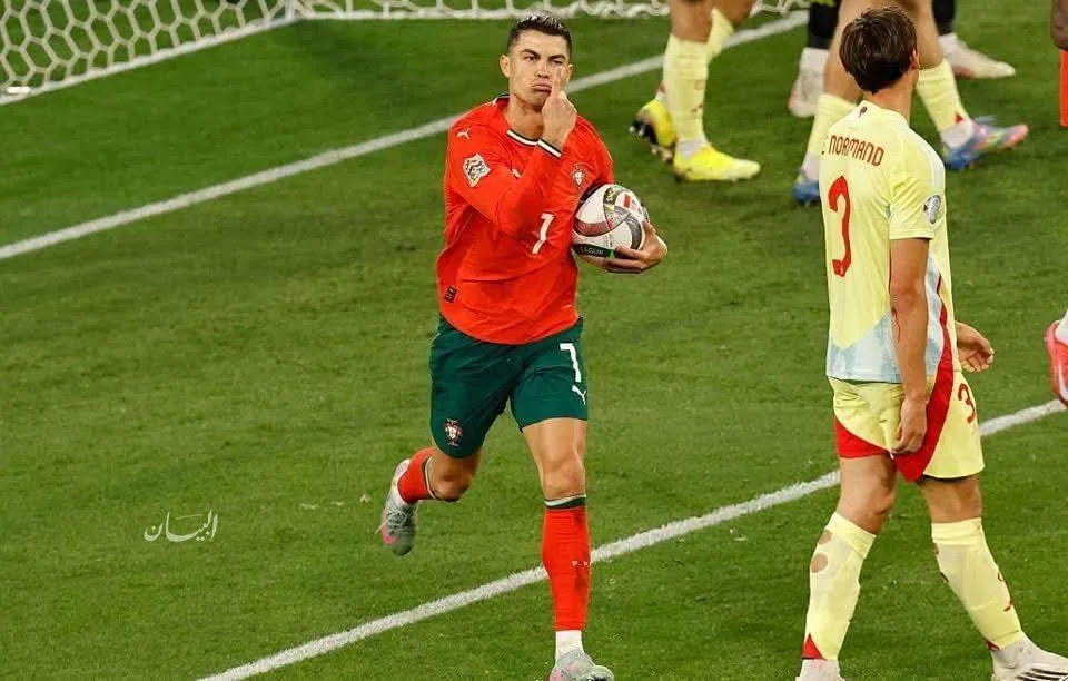 البرتغال تحصد لقب دوري الأمم الأوروبية بعد انتصارها على إسبانيا بركلات الترجيح. البرتغال تحصد لقب دوري الأمم الأوروبية بعد انتصارها على إسبانيا بركلات الترجيح.
