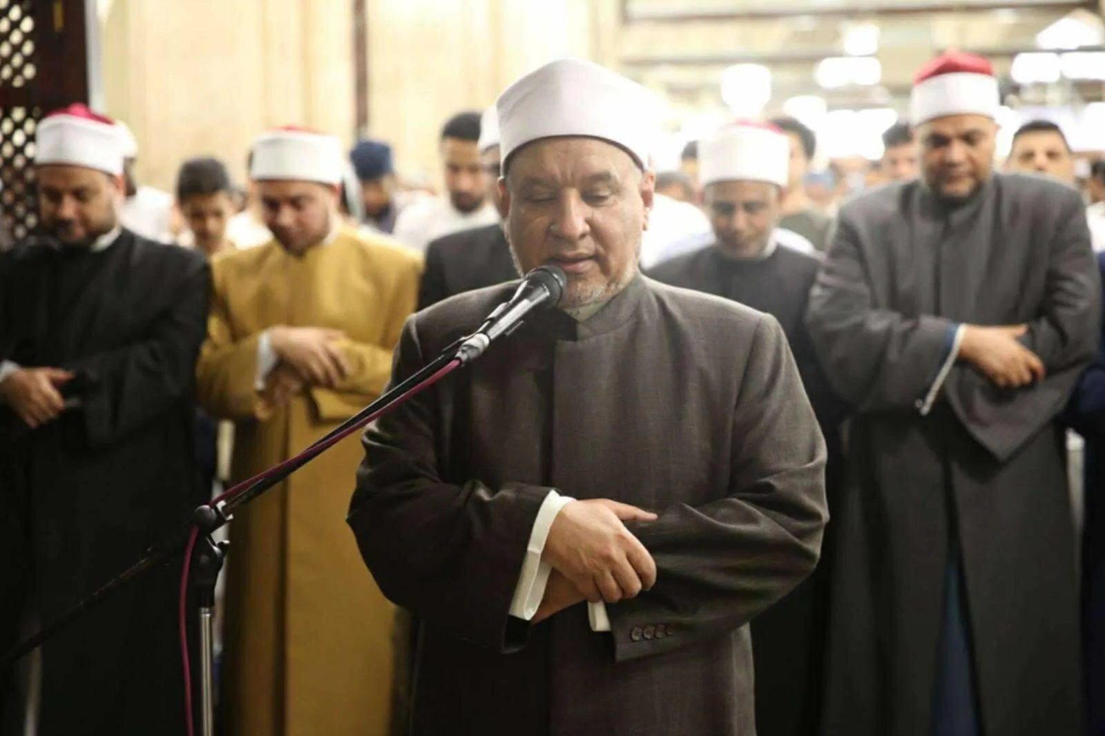 خطيب الأزهر إلى سكان غزة: كونوا على يقين أن الله سيؤيد دينه مهما طال الزمن. خطيب الأزهر إلى سكان غزة: كونوا على يقين أن الله سيؤيد دينه مهما طال الزمن.