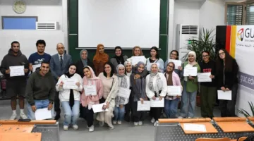 كلية الصيدلة في الجامعة الألمانية تستضيف ورشة عمل حول مراقبة الأدوية.