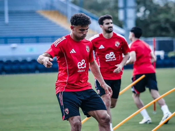 حمدي فتحي: وجودي في الأهلي شرفٌ كبير.. وأنا واثق في قدرتنا على تحقيق بطولة مميزة. حمدي فتحي: وجودي في الأهلي شرفٌ كبير.. وأنا واثق في قدرتنا على تحقيق بطولة مميزة.
