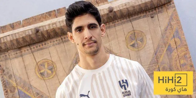 بالصور.. الهلال يكشف عن مجموعة ملابسه الرسمية لبطولة كأس العالم 2025 بالصور.. الهلال يكشف عن مجموعة ملابسه الرسمية لبطولة كأس العالم 2025