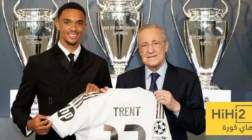 فيديو: أرنولد يُدهش مسؤولي ريال مدريد أثناء مراسم تقديمه الرسمي