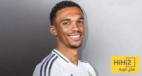 كيف يصف أرنولد غرفة ملابس ريال مدريد؟