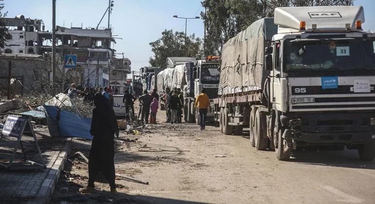 حكومة غزة: نؤكد استعدادنا لحماية قوافل الإغاثة حتى وصولها للمحتاجين. حكومة غزة: نؤكد استعدادنا لحماية قوافل الإغاثة حتى وصولها للمحتاجين.
