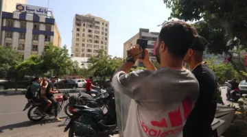 مناصرون مغاربة يعبرون عن تضامنهم مع طهران