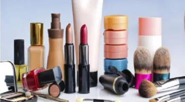 تايوانية مشهورة بتجربة مستحضرات التجميل تفارق الحياة نتيجة مرض غير معروف