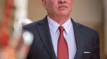 الملك يجري مكالمة تهنئة مع ولي العهد السعودي بمناسبة عيد الأضحى المبارك.