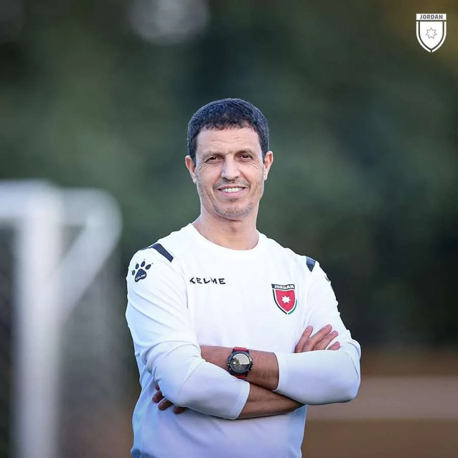 مدرب منتخب الأردن يتجنب المخاطرة ببعض اللاعبين في مواجهة العراق: الرشدان، مرضي والروابدة. مدرب منتخب الأردن يتجنب المخاطرة ببعض اللاعبين في مواجهة العراق: الرشدان، مرضي والروابدة.
