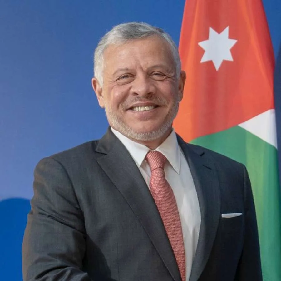 الملك يجتمع بالرئيس الفرنسي في نيس الملك يجتمع بالرئيس الفرنسي في نيس