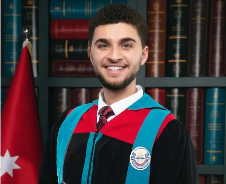 كريم محمد الحموري.. تهانينا على التخرج كريم محمد الحموري.. تهانينا على التخرج