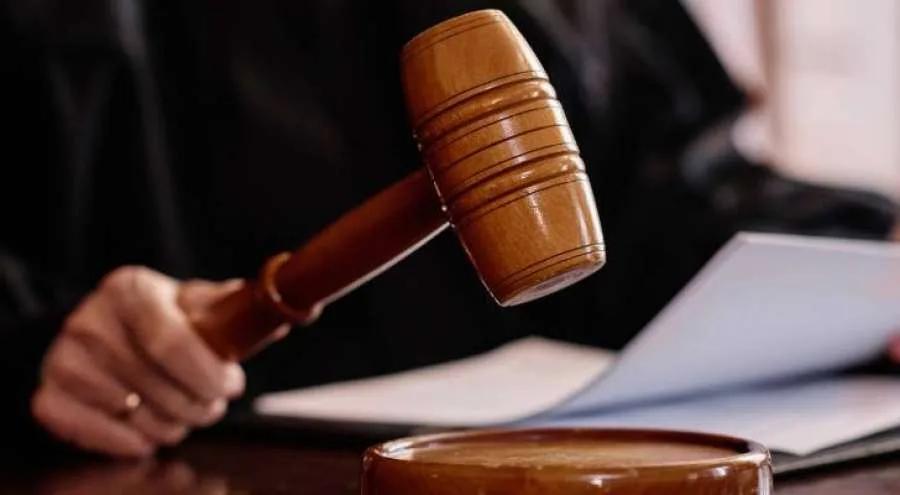 مدعي عام عمّان يعتقل فرداً أنشأ حسابات مزيفة للتشهير بقضاة وضباط ومسؤولين. مدعي عام عمّان يعتقل فرداً أنشأ حسابات مزيفة للتشهير بقضاة وضباط ومسؤولين.