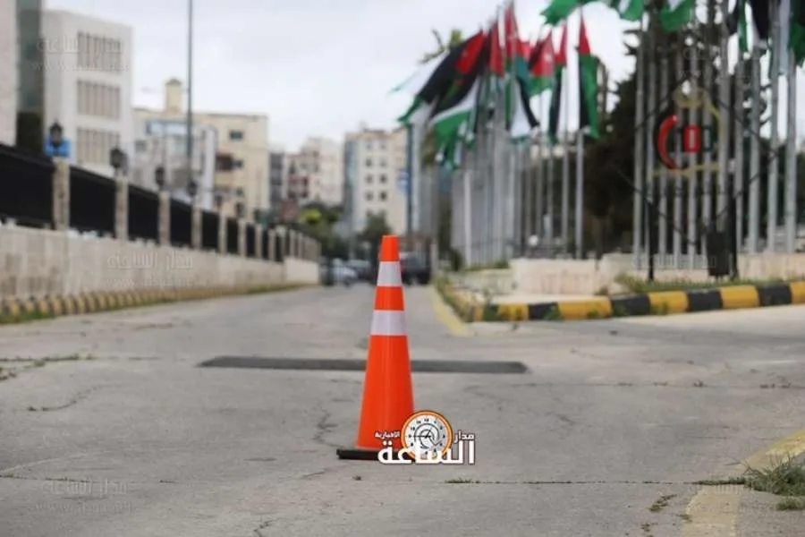 الأمن العام: الطرق مفتوحة وطريق البحر الميت خالٍ من العوائق. الأمن العام: الطرق مفتوحة وطريق البحر الميت خالٍ من العوائق.