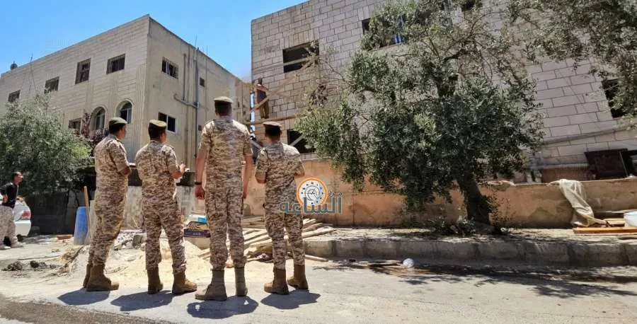 القوات المسلحة الأردنية تقوم بإصلاح منازل تأثرت بسقوط جسم غير معروف في إربد. القوات المسلحة الأردنية تقوم بإصلاح منازل تأثرت بسقوط جسم غير معروف في إربد.