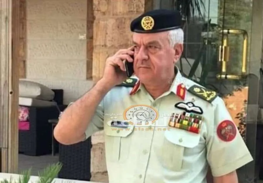 قرار ملكي يسمح للواء الركن يوسف أحمد الحنيطي. قرار ملكي يسمح للواء الركن يوسف أحمد الحنيطي.