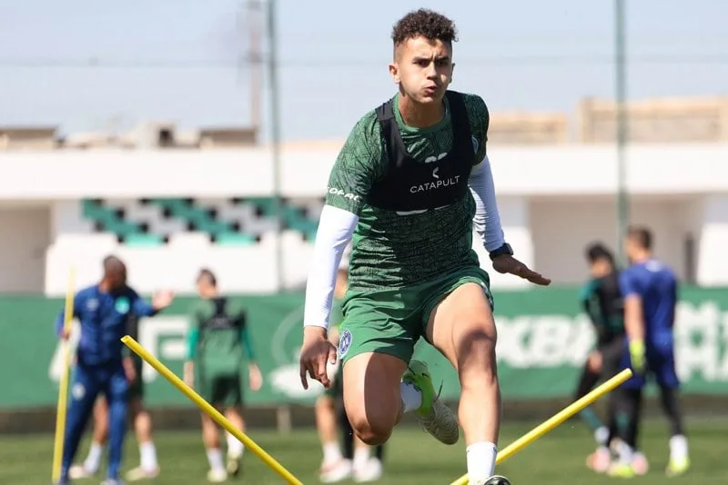 فريق الرجاء يؤخر بدء التدريبات فريق الرجاء يؤخر بدء التدريبات