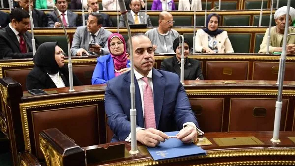 المستشار محمود فوزي: نحن متوافقون على إعادة تقييم المساهمة التكافلية في قانون التأمين الصحي بعد إجراء دراسة اكتوارية. المستشار محمود فوزي: نحن متوافقون على إعادة تقييم المساهمة التكافلية في قانون التأمين الصحي بعد إجراء دراسة اكتوارية.