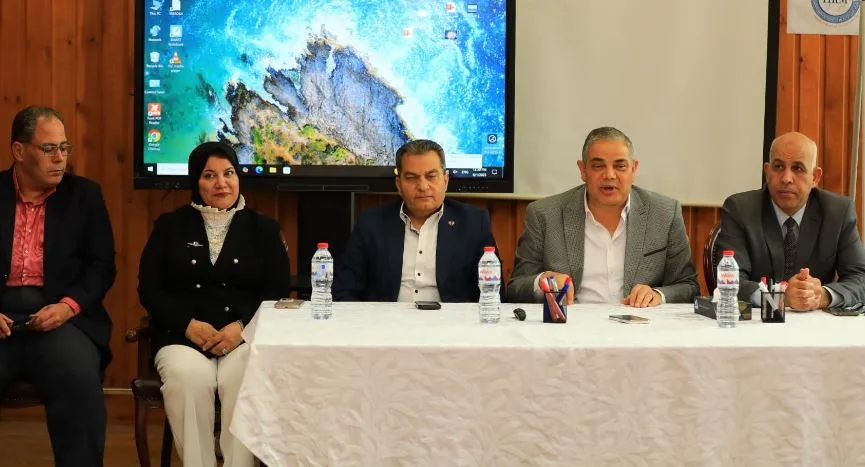 رئيسا جامعتي كفر الشيخ والمنصورة يختتمان الأنشطة الدورة الثالثة لتأهيل القيادات الجامعية في جامعة كفر الشيخ. رئيسا جامعتي كفر الشيخ والمنصورة يختتمان الأنشطة الدورة الثالثة لتأهيل القيادات الجامعية في جامعة كفر الشيخ.