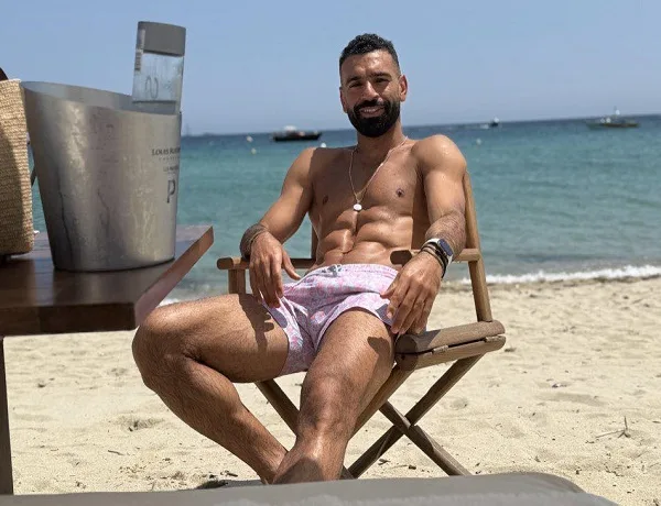 محمد صلاح يشارك في إجازته الصيفية محمد صلاح يشارك في إجازته الصيفية