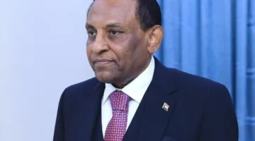 رئيس وزراء السودان: سنسعى لتعزيز علاقاتنا مع الدول المجاورة.