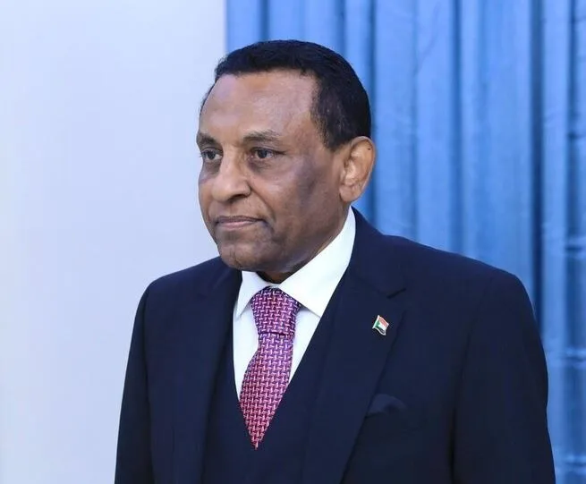 رئيس وزراء السودان: سنسعى لتعزيز علاقاتنا مع الدول المجاورة. رئيس وزراء السودان: سنسعى لتعزيز علاقاتنا مع الدول المجاورة.