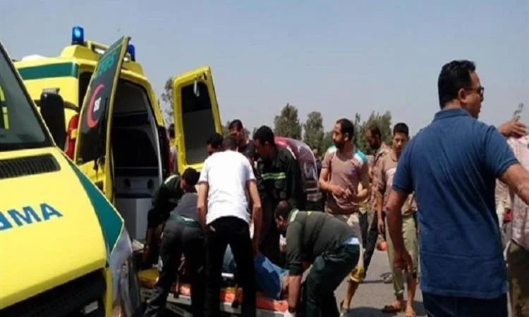آثار حادث انقلاب سيارة في الفيوم: 8 مصابين بينهم 3 أطفال آثار حادث انقلاب سيارة في الفيوم: 8 مصابين بينهم 3 أطفال