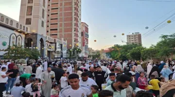آلاف المصلين يحتفلون بأداء صلاة العيد في أسيوط (فيديو وصور)