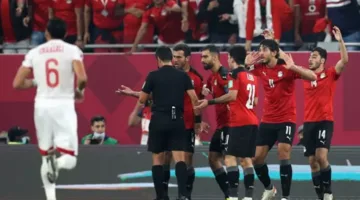 أثار غضب المنتخب المصري: من هو الحكم في مباراة الأهلي وإنتر ميامي؟