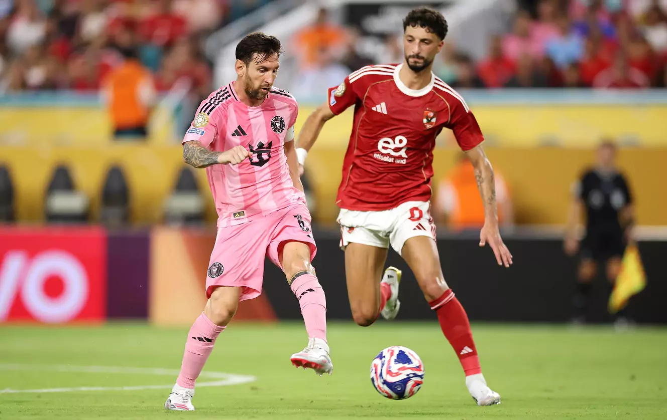 أجويرو يثير حفيظة سبيد: رونالدو يتابع كأس العالم للأندية بينما ميسي يخوض المنافسات! أجويرو يثير حفيظة سبيد: رونالدو يتابع كأس العالم للأندية بينما ميسي يخوض المنافسات!