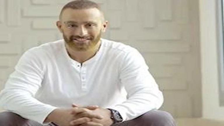 أحمد السقا: أمضينا الليلة على جبل عرفات ونحن مصطفون هذا العام بركة من الله