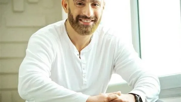 أحمد السقا يزور السعودية لأداء مناسك الحج أحمد السقا يزور السعودية لأداء مناسك الحج